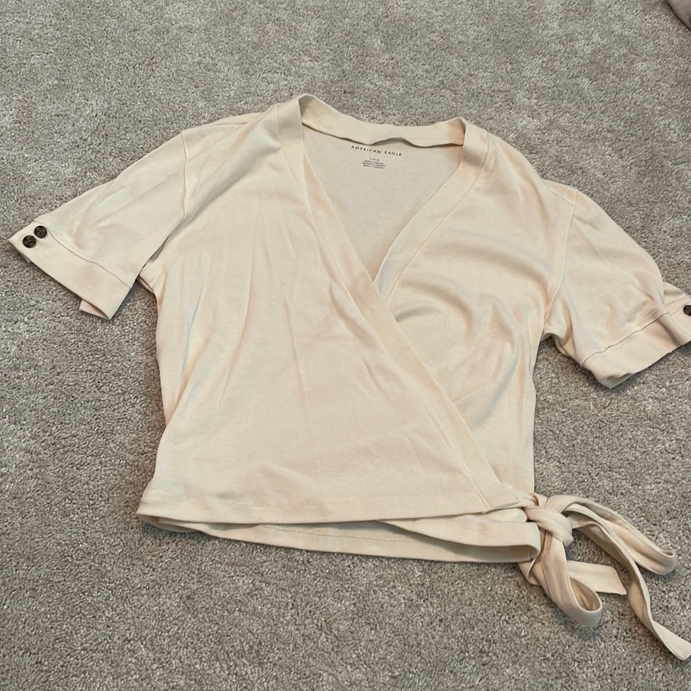 American eagle short sleeve crop top